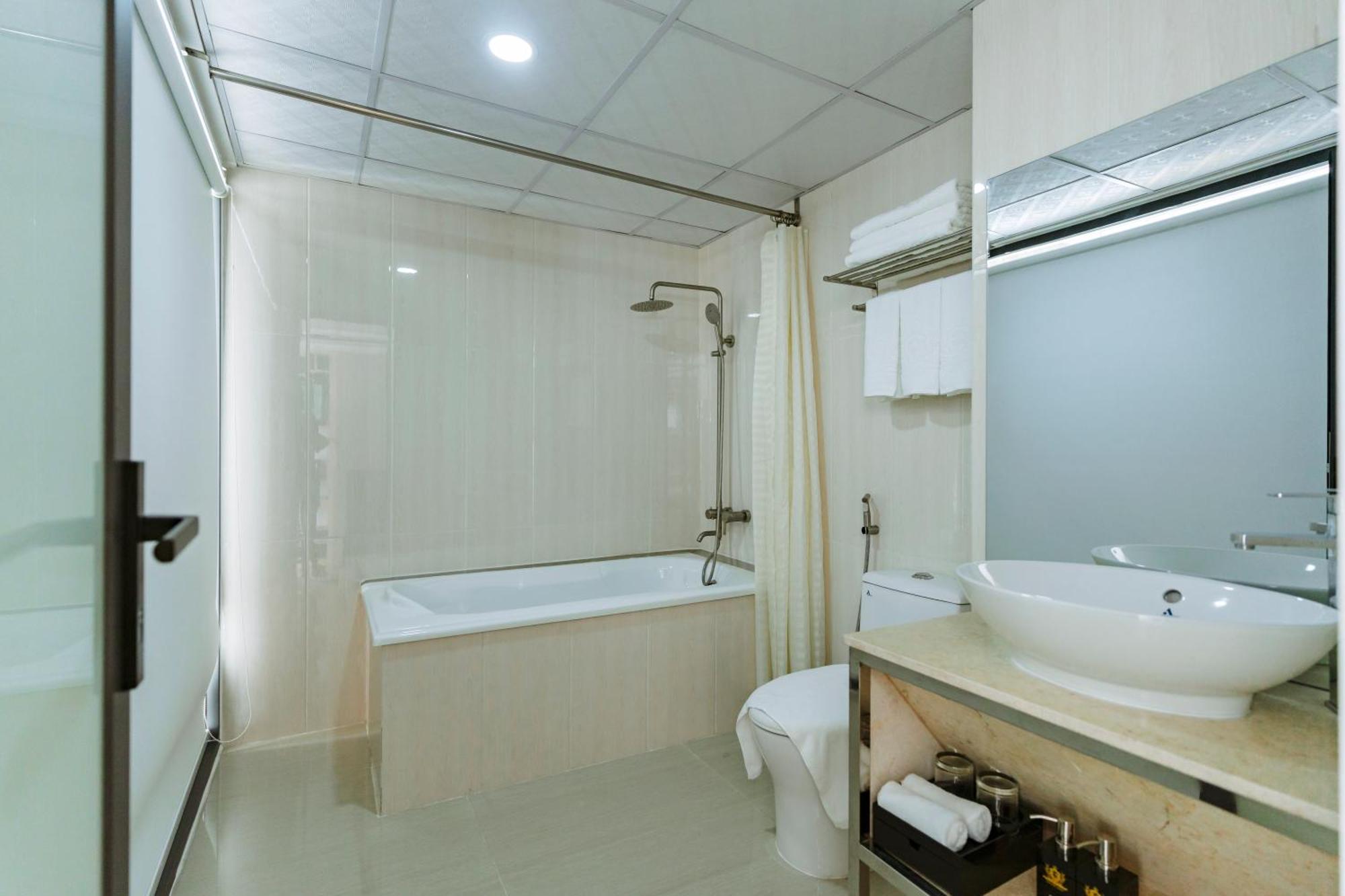 Napoleon Nha Trang Hotel Екстериор снимка