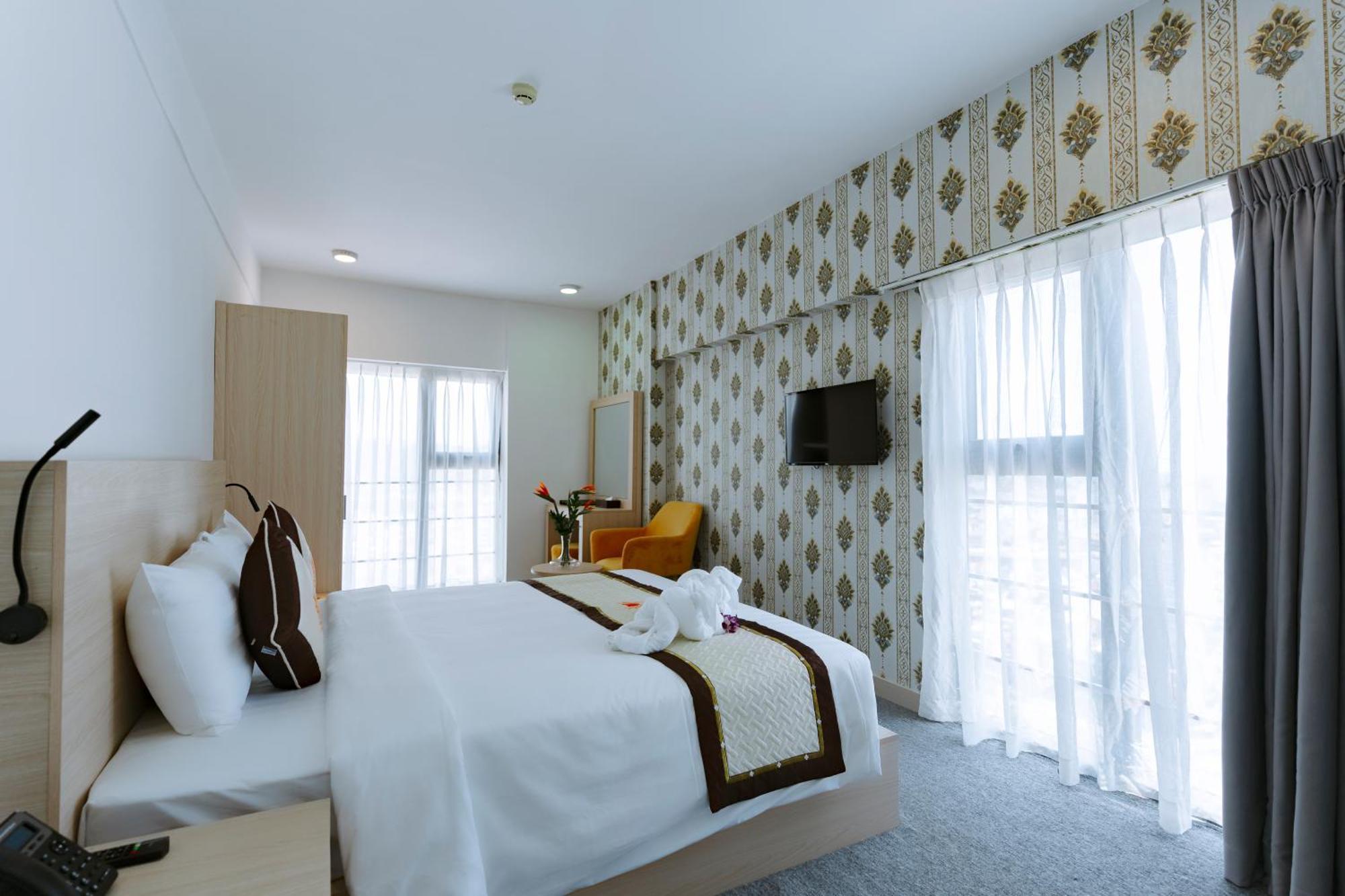 Napoleon Nha Trang Hotel Екстериор снимка